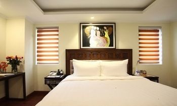 Paris Boutique Отель Шапа